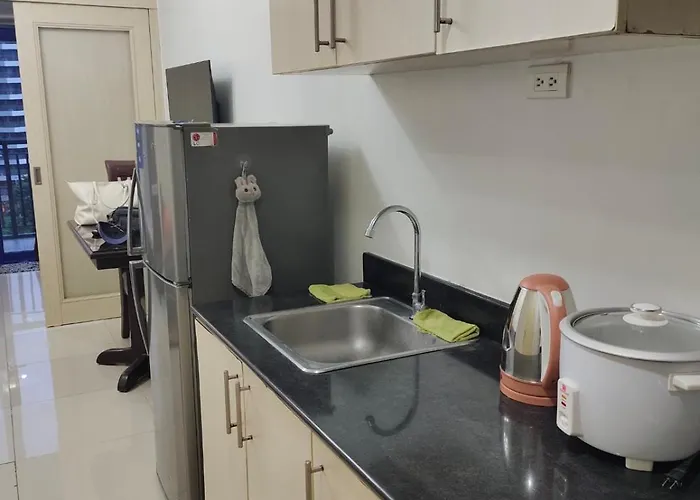 Sea Residences, Pkwy, Pasay 1300, Philippines Hostel